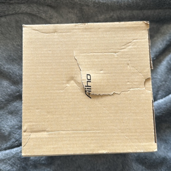 Aiho Ultrasonic Aroma Diffuser - Picture 4 of 5